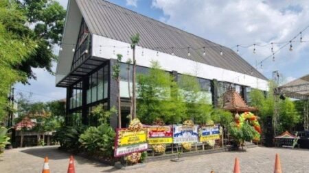 Tempat Kuliner Unik dengan Sentuhan Alam di Timur Bandung