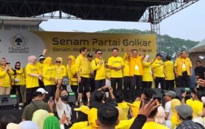 10 Ribu Warga Meriahkan Senam dan Jalan Sehat HUT ke-60 Golkar di Kota Bandung