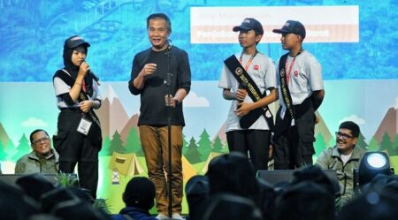 Bey Machmudin Kukuhkan 272 Pelajar Jadi Duta Integritas