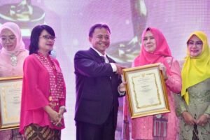 15.000 Perempuan Jabar Resmi Diwisuda, Jadi Agen Perubahan di Tengah Keluarga dan Masyarakat