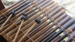Mengulik Calung, Alat Musik Bambu yang Sarat Filosofi dan Kearifan Lokal