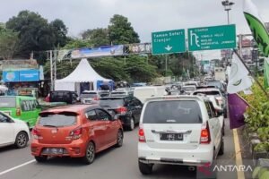 Libur Nataru, Volume Kendaraan Menuju Tempat Wisata di Jabar Meningkat