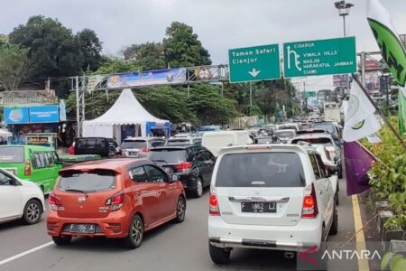 Libur Nataru, Volume Kendaraan Menuju Tempat Wisata di Jabar Meningkat