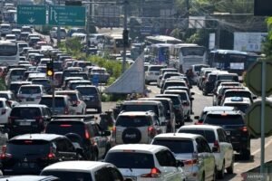 Libur Akhir Tahun, Jalur Puncak Bogor dan Bandung-Lembang Alami Kemacetan Panjang