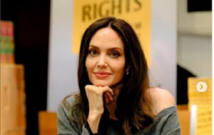 Selamat dari Kebakaran LA, Warganet Hubungkan Keberuntungan Angelina Jolie dengan Dukungan Palestina