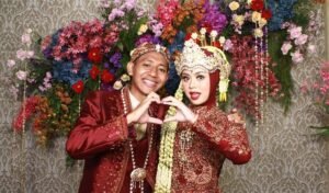 Akhiri Masa Lajang, Beckham Putra Resmi Menikah dengan Devi Novela