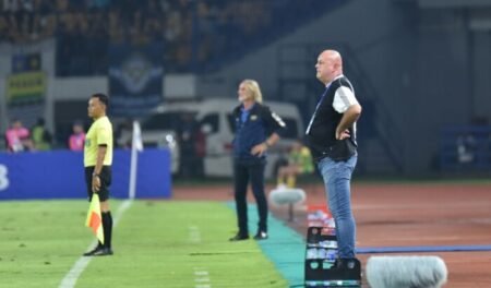 Bojan Hodak Optimis Persib Bangkit Setelah Kekalahan Perdana