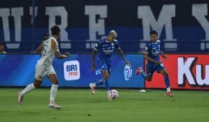 Persib Tertinggal 0-1 di Babak Pertama, Ferreira Bawa Dewa United Unggul