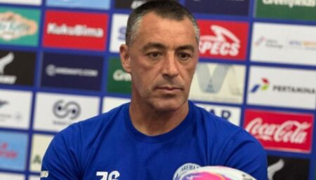 Dibantai Persib, Pelatih Arema FC Ze Gomes Minta Maaf
