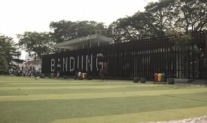 Nikmati Cita Rasa Legendaris, Ini 14 Kuliner Ikonik di Sekitar Alun-Alun Kota Bandung