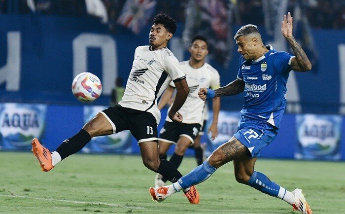 Taklukan PSM Makassar 1-0, Persib Makin Nyaman di Puncak Klasemen