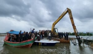 Pelaku Pagar Laut Bekasi Didenda Rp2 Miliar