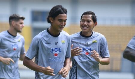 Hadapi Mantan Tim, Adam Alis Janji Berikan yang Terbaik untuk Persib