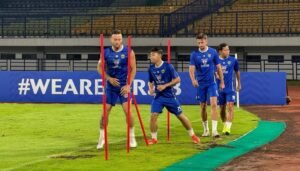 Persib Tetap Berlatih Jelang Lebaran, Badai Cedera Hantui Skuad Maung Bandung