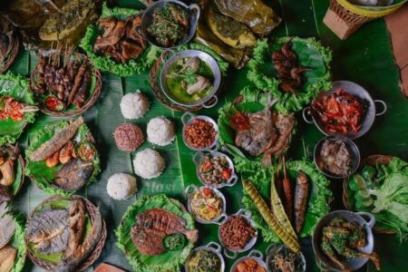 7 Hidden Gem Kuliner Bandung yang Wajib Dicoba, Rasanya Bikin Kangen
