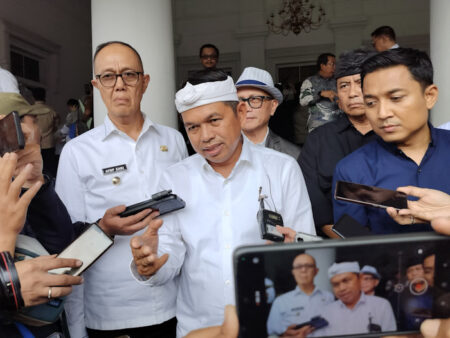 Dedi Mulyadi Klarifikasi Isu Vasektomi, Tegaskan Program KB Tak Hanya Satu Cara