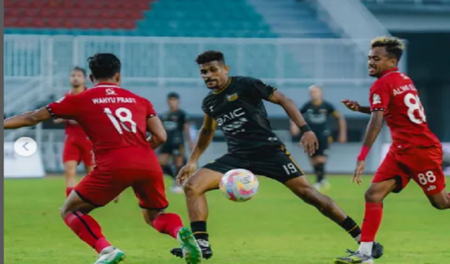 Dewa United Tumbang, Persib Makin Dekat ke Tangga Juara