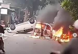 3 Mobil Polisi Dibakar saat Penangkapan Ketua Ormas di Depok, Begini Kronologinya Depok