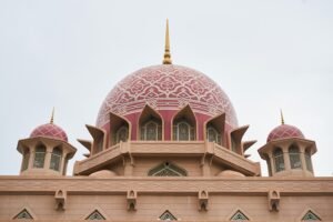 Naskah Khutbah Jumat: Menguji Kejujuran Takwa di Bulan Syawal Melalui Istiqamah naskah khutbah Jumat