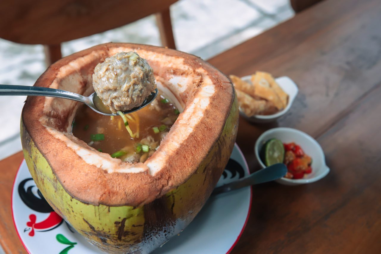 Cobain Yuk! Bakso Dawegan di Bandung yang Siap Bikin Kamu Jatuh Hati