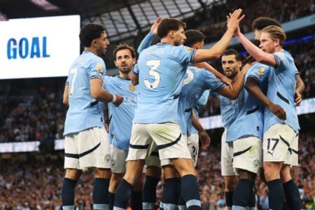 Perebutan Gelar Liga Inggris Memanas: Arsenal vs Tottenham, Manchester City Intai Puncak