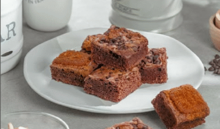 5 Oleh-Oleh Bandung Paling Viral 2025, dari Brownies Hits hingga Cireng Kekinian!
