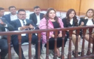 Lisa Mariana vs Ridwan Kamil