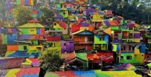 Lembur Katumbiri, Kampung Pelangi di Bandung yang Kini Jadi Destinasi Hits