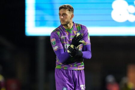 Adam Przybek Harap Bobotoh Jadi Pemain ke-12 Persib di Musim Baru Adam Przybek