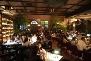 Restoran baru bernama "BACCHUS"