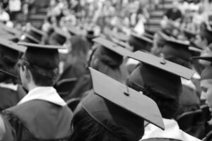 Viral! Wanita Ini Ngotot Minta Rumah Digadaikan Demi Liburan Wisuda ke Bali