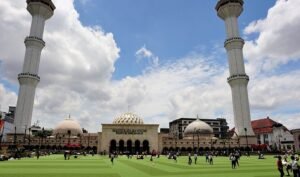 Setelah 20 Tahun, Pemprov Jabar Baru Cabut Status Masjid Raya Bandung
