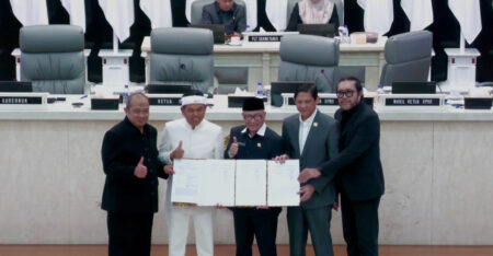 RPJMD Jabar Disahkan, Dedi Mulyadi Siap Rombak Desa dan Satukan BUMD