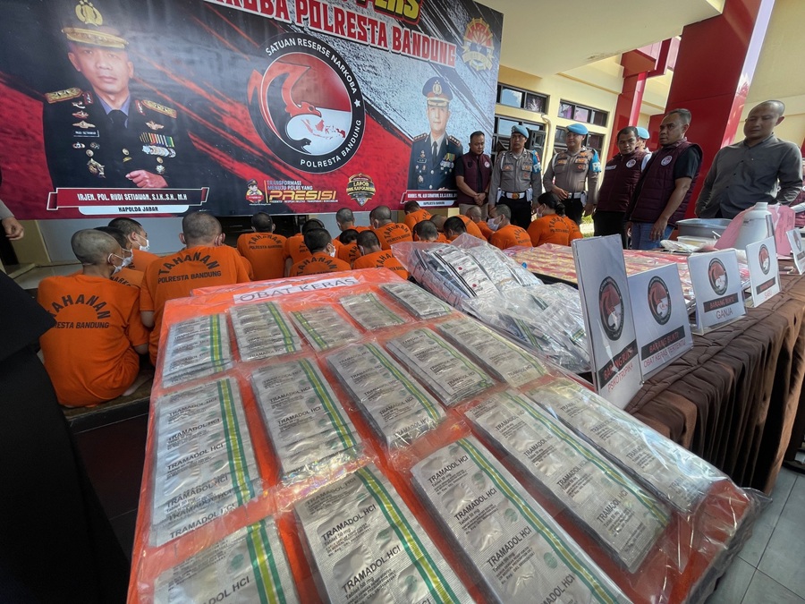 Kasus Narkoba Bandung: Mahasiswa Racik Sinte, Pasutri Simpan Ganja di Bungkus Nasi