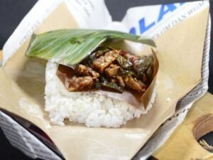 Sajian nasi kucing