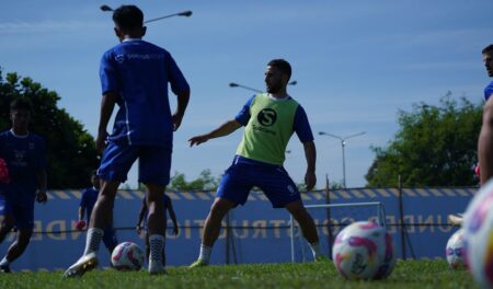 Pramusim Persib di Thailand, Luciano Guaycochea Siap Tunjukkan Kualitasnya!