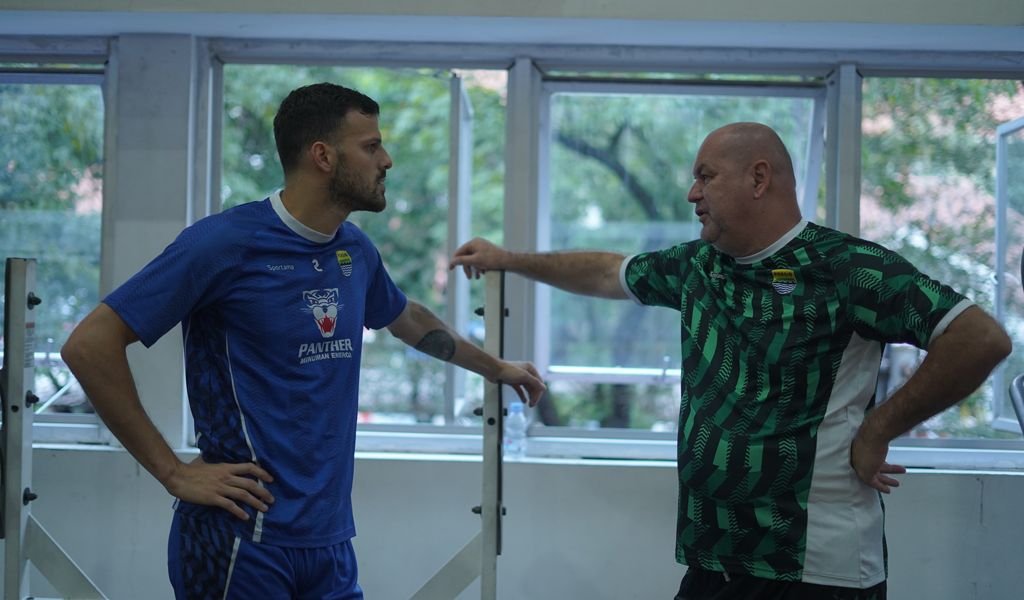 Matricardi Siap Tempur! Persib Geber Latihan Neraka di Thailand Jelang Liga 1 2025