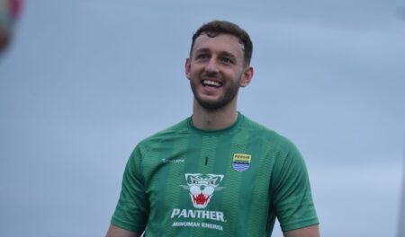 Persib Gagal Mainkan Adam Przybek, Cedera Engkel Jadi Penghalang