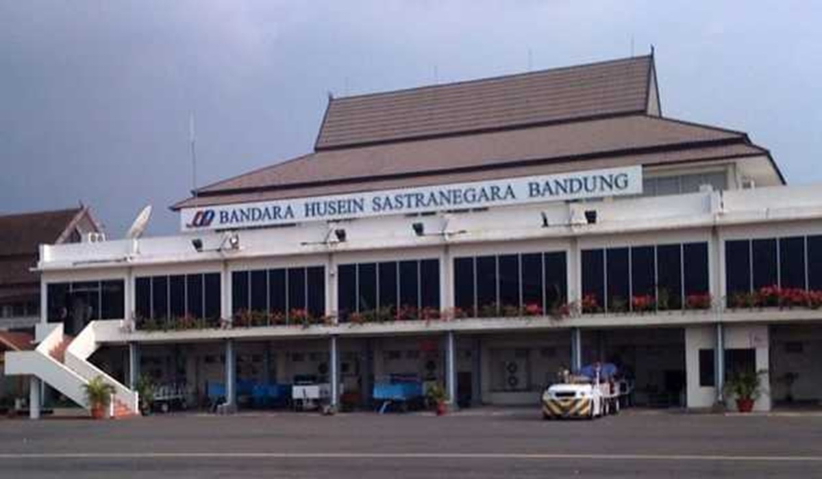Membedah Sejarah Bandara Husein Sastranegara: Dari Pangkalan Militer ke Gerbang Udara Bandung Bandara Husein Sastranegara