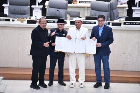 KUA-PPAS 2025 Disepakati, APBD Jabar Naik Jadi Rp32,8 Triliun DPRD Jabar dan Gubernur Jabar