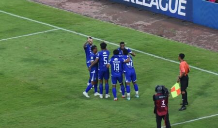 Persib Sukses Buka Musim dengan Kemenangan 2-0 atas Semen Padang Persib