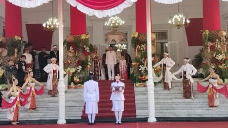 Arak-arakan Merah Putih, Kemegahan Kirab Bendera Pusaka Sambut HUT ke-80 RI di Jabar
