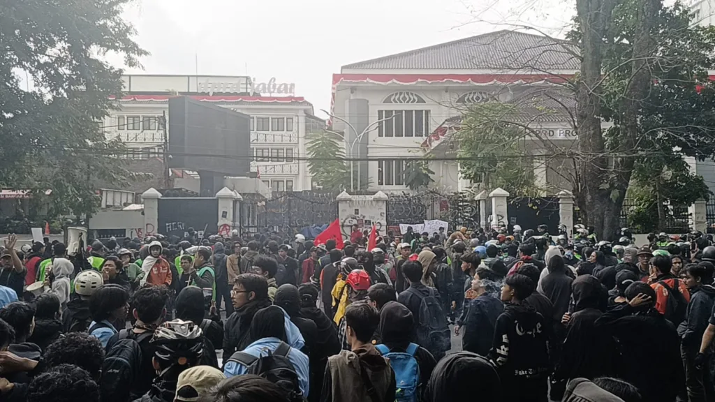 Jejak Pihak Asing di Balik Kerusuhan Demo Bandung: Dana hingga Propaganda Demo DPRD Jabar