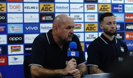 Persib Tanpa Empat Pilar Hadapi Semen Padang di Laga Pembuka Super League 2025-2026 Pelatih PERSIB, Bojan Hodak