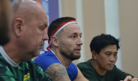 Marc Klok Ingatkan Persib Fokus Penuh Jelang Lawan Persijap Jepara