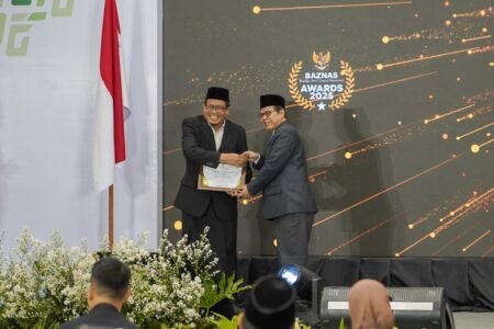 Laznas IZI Raih Penghargaan Pengentasan Kemiskinan di BAZNAS Awards 2025 Laznas Izi