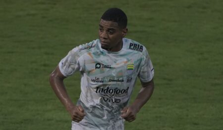 Mesin Gol Persib, Uilliam Barros Siap Ledakkan Gawang PSBS Biak di Sleman!