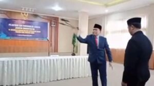 Heboh Kakanwil Kemenag NTB Lempar Tiang Mikrofon, Begini Penjelasan Zamroni Aziz