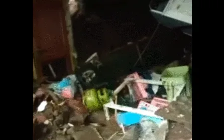 Hujan Deras Picu Longsor Amblas Rumah Warga dan Banjir di Lembang