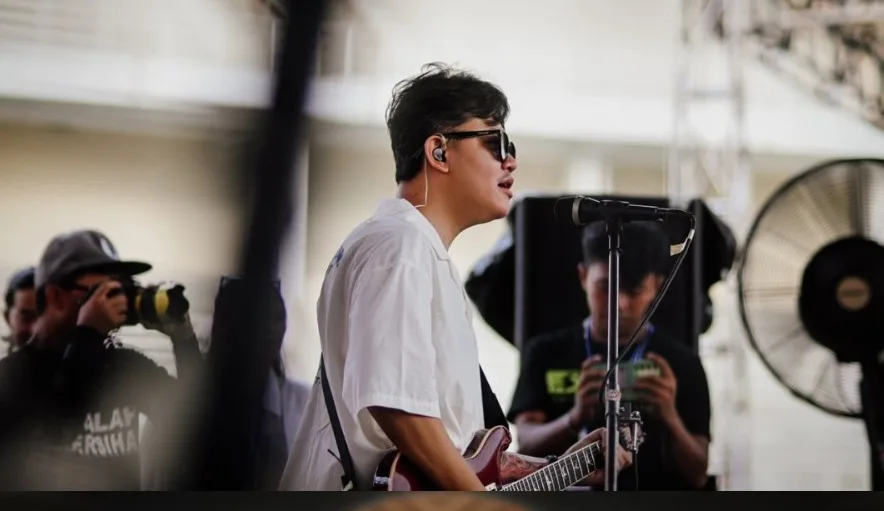 Menggugah Kenangan! Denny Indrajaya Rilis ‘Katakan Kata Cinta’ Bernuansa City Pop 90-an